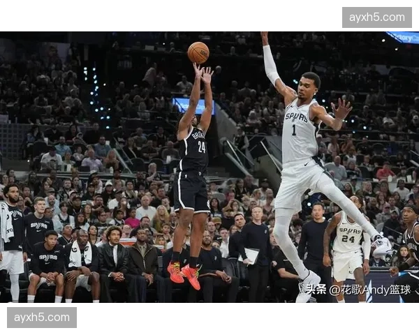 通讯：复盘开拓者不敌马刺，文班亚马送出8记封盖如何改变了对手整个下半场的进攻选择。